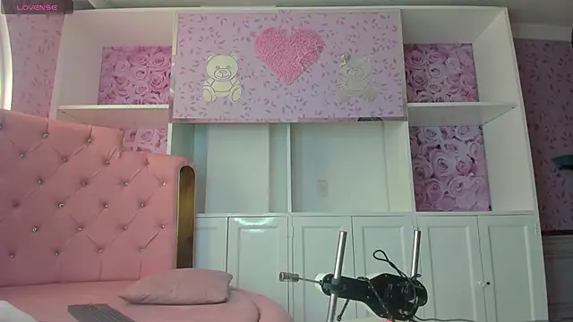 Snapshot of Teffy_Cute_ chatting on October 13, 2025, 3:13 pm Teffy Cute online show from October 13, 2025, 3:13 pm