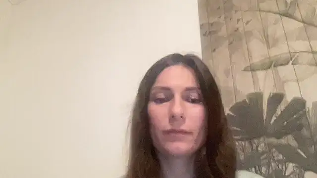 Snapshot of Morravyn chatting on November 17, 2025, 6:34 pm Morravyn online show from November 17, 2025, 6:34 pm