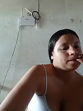Snapshot of Shell_Latina chatting on September 24, 2025, 1:06 pm Shell Latina online show from September 24, 2025, 1:06 pm