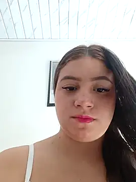 Snapshot of Shell_Latina chatting on November 11, 2025, 1:17 pm Shell Latina online show from November 11, 2025, 1:17 pm