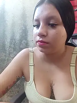 Snapshot of Shell_Latina chatting on October 15, 2025, 1:52 pm Shell Latina online show from October 15, 2025, 1:52 pm