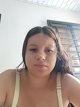 Snapshot of Shell_Latina chatting on December 18, 2025, 1:48 pm Shell Latina online show from December 18, 2025, 1:48 pm