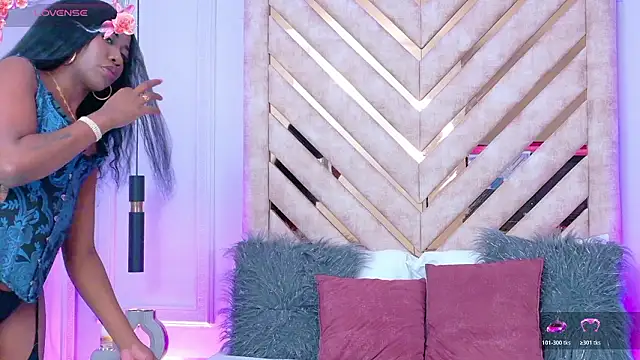 Snapshot of Rossie-Cameron chatting on February 14, 2026, 1:11 pm Rossie-Cameron online show from February 14, 2026, 1:11 pm