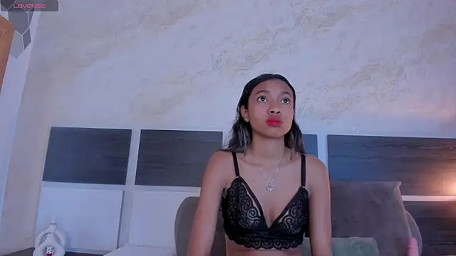 Snapshot of Susanna_Cute chatting on October 10, 2025, 12:39 pm Susanna Cute online show from October 10, 2025, 12:39 pm