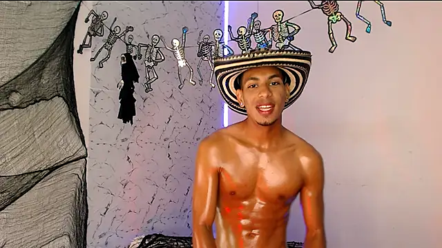 Snapshot of lorian_vikel chatting on October 6, 2025, 10:32 pm lorian vikel online show from October 6, 2025, 10:32 pm