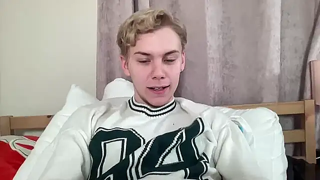 scottishtwink01 online show from October 16, 2025, 10:29 pm