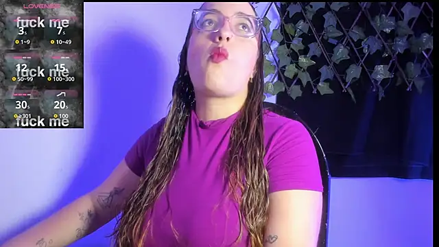 Snapshot of SussanMillerr_ chatting on September 15, 2025, 1:28 am SussanMillerr online show from September 15, 2025, 1:28 am