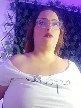 Snapshot of SussanMillerr_ chatting on September 18, 2025, 9:23 am SussanMillerr online show from September 18, 2025, 9:23 am