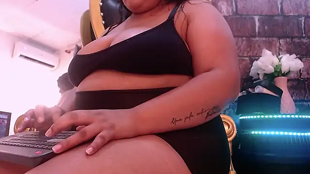 ValeryBerri online show from February 3, 2026, 12:21 pm