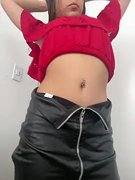 MelanyBabeee2 online show from February 4, 2026, 9:43 pm