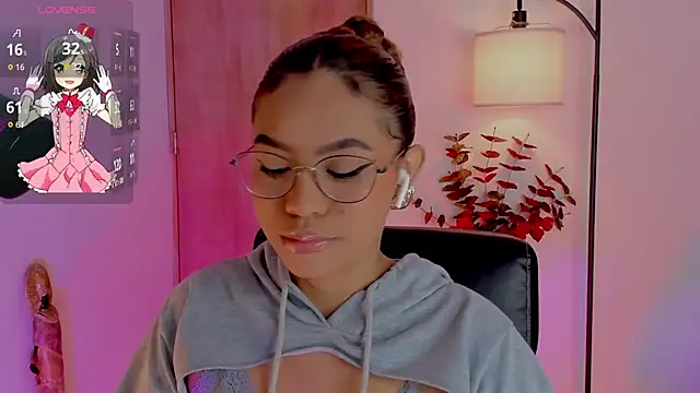 Snapshot of OxanaFedorova1- chatting on October 12, 2025, 6:20 pm OxanaFedorova1- online show from October 12, 2025, 6:20 pm