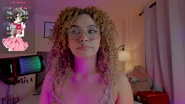 Snapshot of OxanaFedorova1- chatting on November 28, 2025, 9:48 pm OxanaFedorova1- online show from November 28, 2025, 9:48 pm