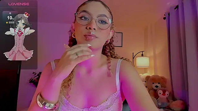 Snapshot of OxanaFedorova1- chatting on June 8, 2026, 7:25 pm OxanaFedorova1- online show from June 8, 2026, 7:25 pm