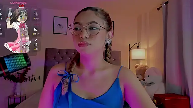 Snapshot of OxanaFedorova1- chatting on December 4, 2025, 8:41 pm OxanaFedorova1- online show from December 4, 2025, 8:41 pm