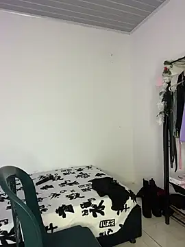 Snapshot of rhizanthella_ chatting on October 16, 2025, 11:40 am rhizanthella online show from October 16, 2025, 11:40 am