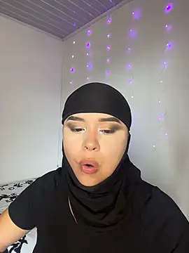 Snapshot of rhizanthella_ chatting on October 8, 2025, 6:52 pm rhizanthella online show from October 8, 2025, 6:52 pm