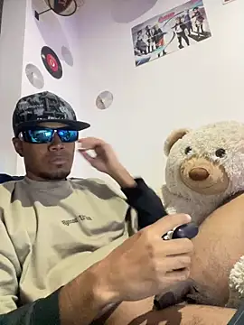 Snapshot of Teito69 chatting on September 15, 2025, 2:01 am Teito69 online show from September 15, 2025, 2:01 am