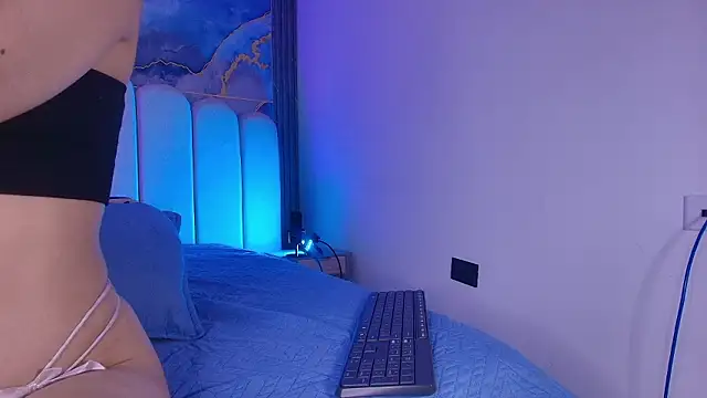 abbyrouss  online show from February 26, 2026, 3:06 am