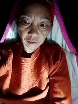 -Xuka-200 online show from November 19, 2025, 9:26 pm