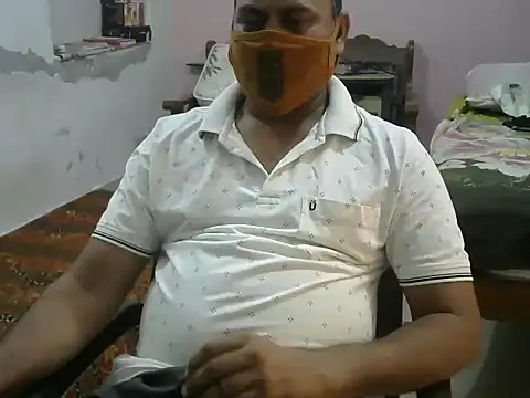 Snapshot of Famit025 chatting on March 21, 2026, 7:09 am Famit025 online show from March 21, 2026, 7:09 am