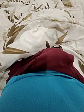 Snapshot of Famit025 chatting on March 6, 2026, 4:18 am Famit025 online show from March 6, 2026, 4:18 am