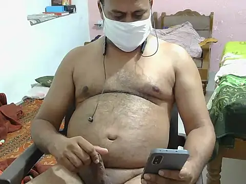Snapshot of Famit025 chatting on April 30, 2026, 6:26 pm Famit025 online show from April 30, 2026, 6:26 pm