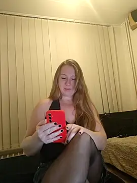 MazySunny online show from October 14, 2025, 7:14 pm