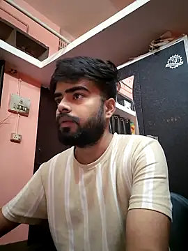soniriyaa010101 online show from April 22, 2026, 4:52 am