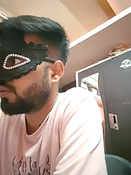 Snapshot of soniriyaa010101 chatting on March 19, 2026, 6:19 pm soniriyaa010101 online show from March 19, 2026, 6:19 pm