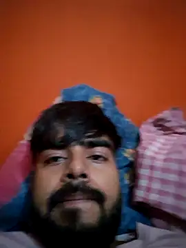 soniriyaa010101 online show from October 14, 2025, 12:50 pm