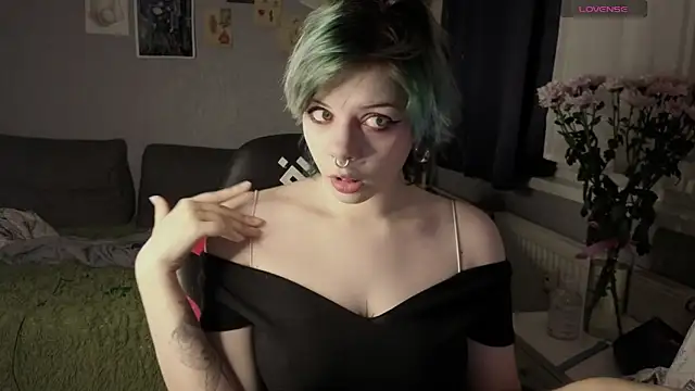 Alice Zev online show from October 10, 2025, 10:43 pm