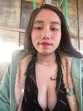 chipp-bong online show from November 29, 2025, 1:28 am