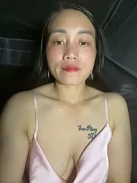 chipp-bong online show from May 12, 2026, 1:06 pm