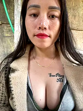 chipp-bong online show from October 26, 2025, 1:39 am