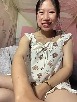 Snapshot of Mollie_jane chatting on July 7, 2026, 9:35 am Mollie jane online show from July 7, 2026, 9:35 am