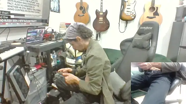 Snapshot of Stringin69 chatting on February 8, 2026, 7:17 am Stringin69 online show from February 8, 2026, 7:17 am