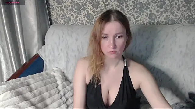 LesanaMagic online show from September 15, 2025, 8:20 pm