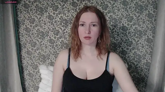 LesanaMagic online show from February 18, 2025, 7:52 pm