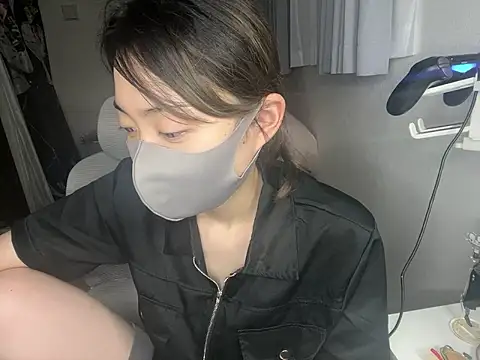 Snapshot of naginagisan chatting on July 22, 2026, 12:18 pm naginagisan online show from July 22, 2026, 12:18 pm
