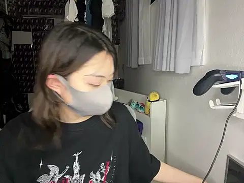 Snapshot of naginagisan chatting on July 4, 2026, 12:11 pm naginagisan online show from July 4, 2026, 12:11 pm