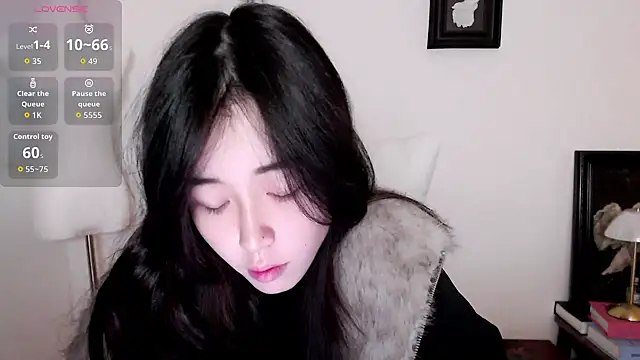 Snapshot of Wfrost0707 chatting on December 23, 2025, 8:24 am Wfrost0707 online show from December 23, 2025, 8:24 am