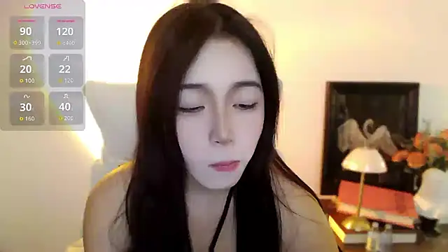 Wfrost0707 online show from November 18, 2025, 6:50 am