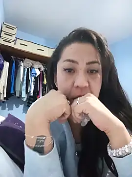 sweettpeach10 online show from October 1, 2025, 11:47 am
