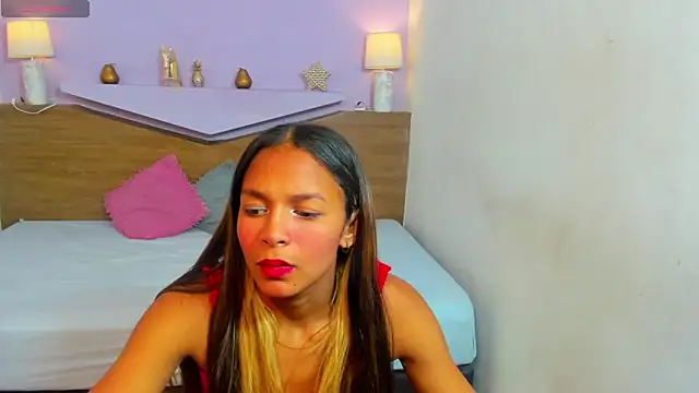 BiancaEmber9 online show from September 30, 2025, 12:22 pm