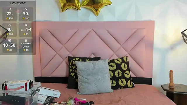 Caroline daring online show from July 11, 2026, 12:16 pm