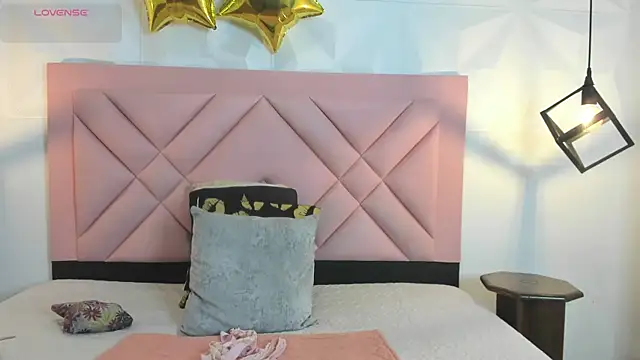 Caroline daring online show from July 9, 2026, 12:37 pm