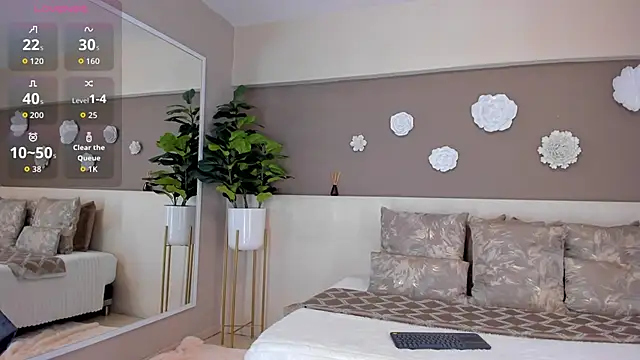 Snapshot of VictoriaShelby chatting on October 17, 2025, 12:18 pm VictoriaShelby online show from October 17, 2025, 12:18 pm