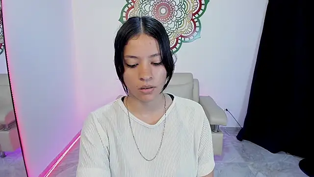 Candy fox 19 online show from August 6, 2026, 2:34 pm