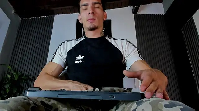 John Apolo1 online show from September 17, 2025, 2:52 pm