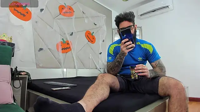 Snapshot of Harald_Smed chatting on October 31, 2025, 12:57 pm Harald Smed online show from October 31, 2025, 12:57 pm